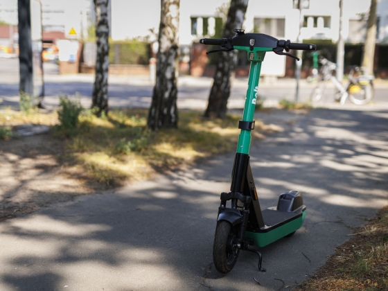 Görögországban eltiltják a 17 év alatti fiatalokat az elektromos rollerezéstől