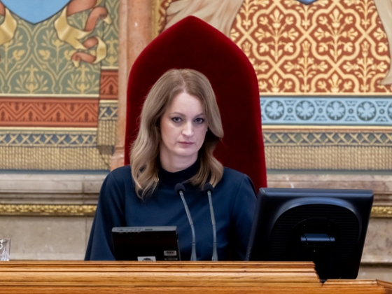 Forsthoffer Ágnes figyelmeztette a botránykeltő képviselőket, az indokolatlan hiányzásokat sem tűri