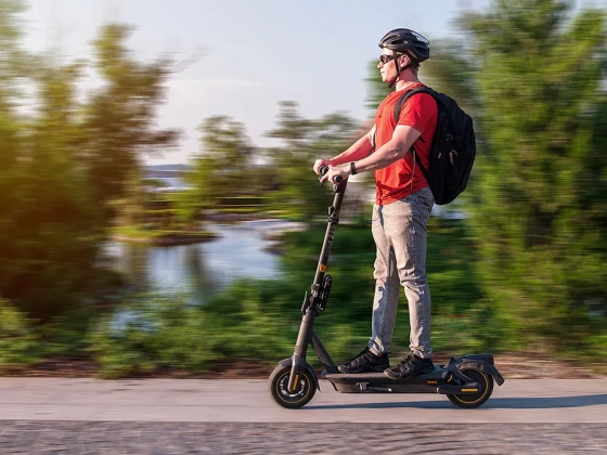 Betelt a pohár Görögországban: betiltják 17 év alatt az elektromos rollereket