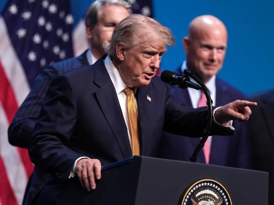 Trump figyelmezteti Iránt az amerikai csapatok halálozására