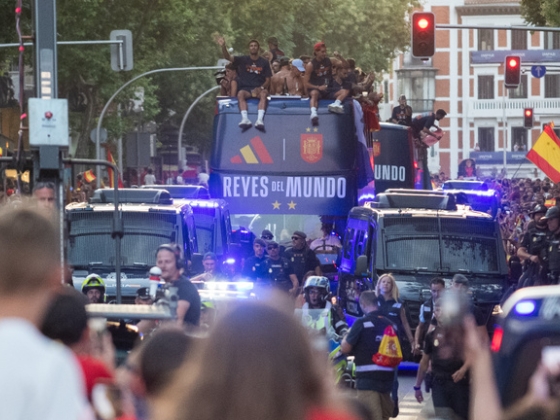 Kétmillióan tomboltak Madrid utcáin minden idők legnagyobb győzelmi ünnepén