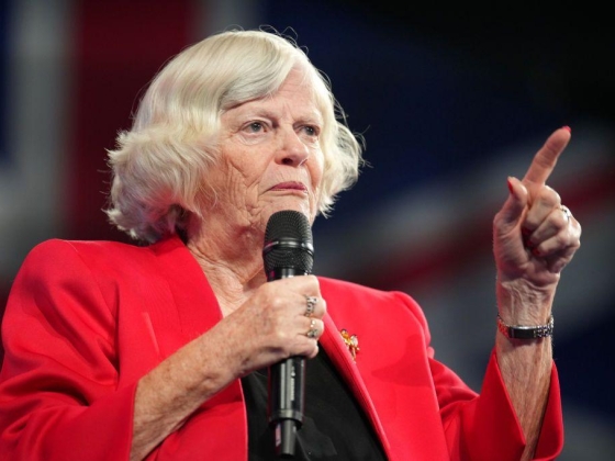 Egy férfit bíróság elé állítanak Ann Widdecombe meggyilkolásával