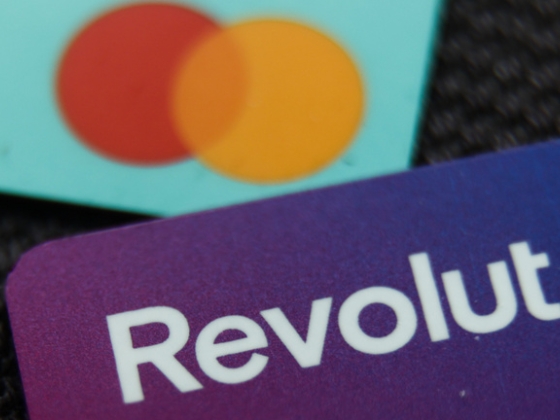 Elindultak a végrehajtói inkasszók a Revolut-számlákon is