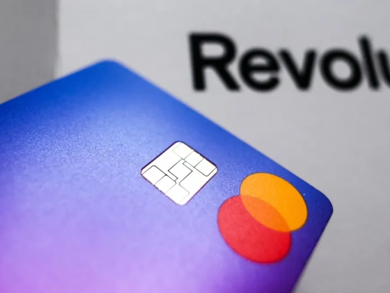Lecsaptak a végrehajtók a Revolut-számlákra: elkezdték inkasszózni