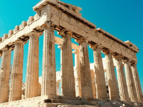 Turistákra rontott egy késes támadó Athén egyik leghíresebb látványosságánál