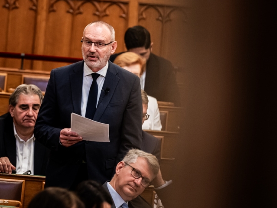 Magyar Péter szerint majdnem fizetésképtelenné vált a költségvetés
