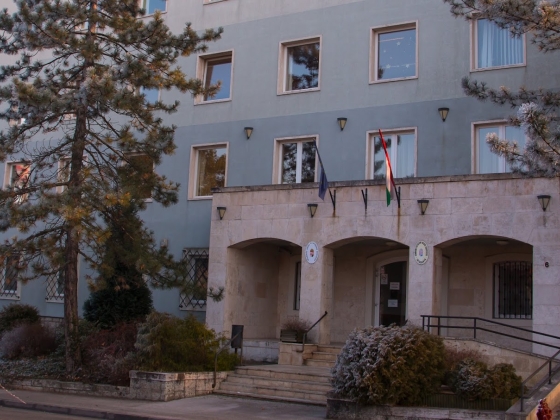 Autómosóra felvett 282 milliós támogatást tüntetett el egy komáromi cégvezető