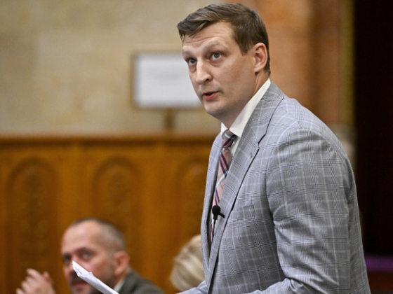 Panyi Miklós az Indexnek reagált a Fidesz szervereit biztosító központban zajló akcióra