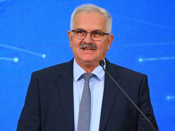 Folytatódik a büntetőeljárás a fideszes Simon Miklós ellen, miután a képviselői mandátumával együtt a mentelmi joga is megszűnt
