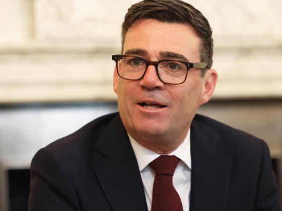 A skót munkáspárt vezetője, Anas Sarwar Burnham kormányának minisztere lesz