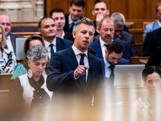 Magyar Péter azonnal reagált a legfőbb ügyész lemondására