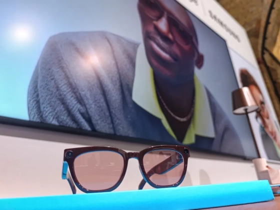Pócs Jánosnak ajánljuk: nemsokára érkezik a Samsung okosszemüvege