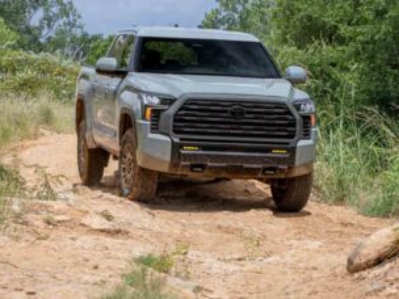 A Toyota legnagyobb pickupja, a Tundra változtatásokkal érkezik a 2027-es modellévre