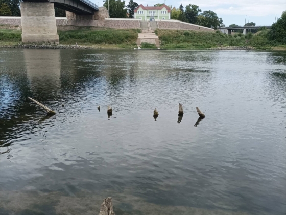 Olyan alacsony a Tisza, hogy betiltották a szórásos temetéseket