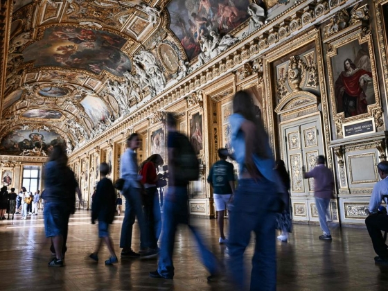 A louvre-i Apollo Galéria újra megnyílik, 9 hónappal a rablás után