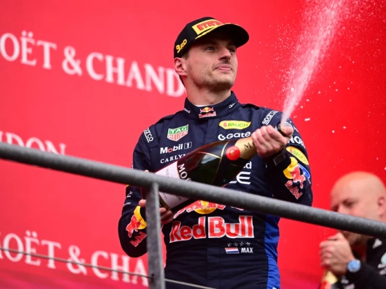 Verstappen lehet a dominó első darabja: teljesen átrendeződhet az F1-es pilótapiac