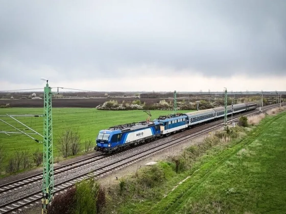 Magyarország 10 milliárd eurós vasúti korszerűsítést mutat be: új vonatokat, repülőtéri vasúti összeköttetést és gyorsabb utazásokat ígértek!