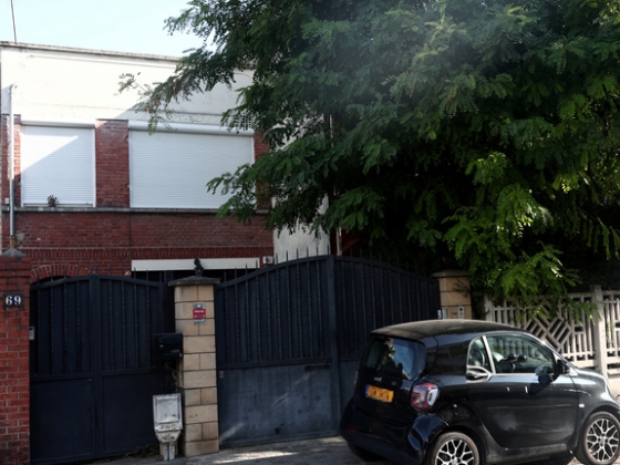 Meghalt a francia modellügynök, aki fiatal nőket közvetített Jeffrey Epsteinnek