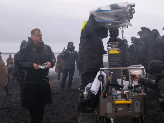 Odüsszeuszi bolyongásra vállalkozik az, aki a legjobb verzióban nézné Christopher Nolan filmjét