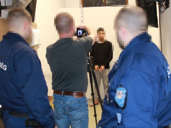 Többgyerekes anyát gyilkolt meg egy tizenhét éves fiú kábítószer hatása alatt
