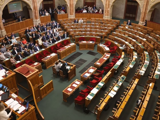 A Fidesz–KDNP megtámadta az Alaptörvény 17. módosításának egyik részét, az Alkotmánybíróság elé került az ügy
