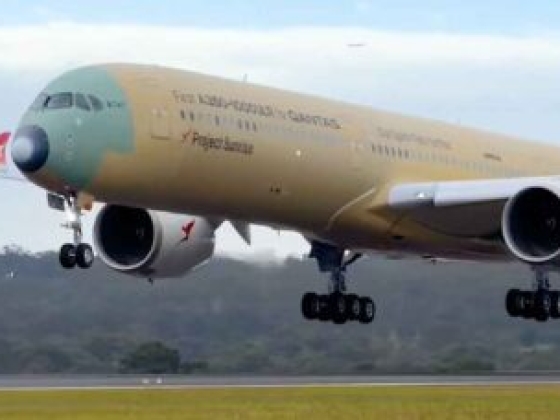 A Qantas új repülőgépe 19 órán át repült megállás nélkül Ausztráliáig