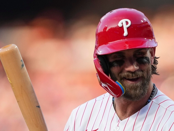 A Phillies játékosa, Bryce Harper 4 szavas ütést küldött a Braves egykori All-Star-játékosának az incidens után