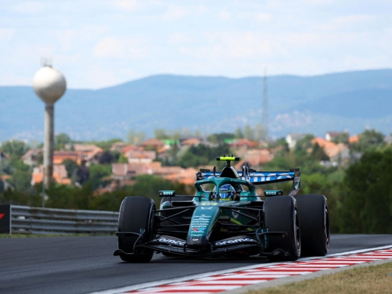 Stroll felfüggesztése meghibásodott az új Aston Martinon
