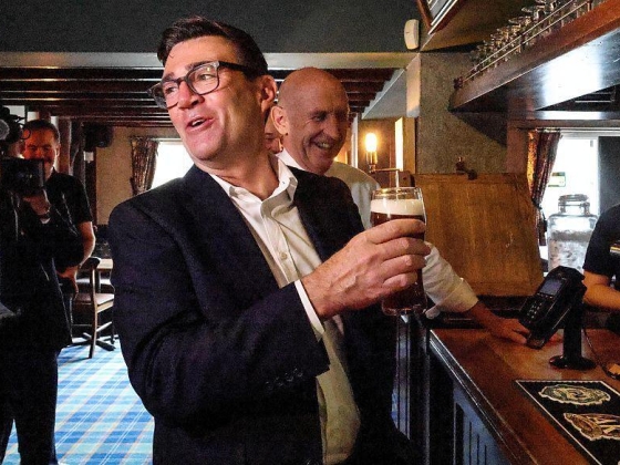 Andy Burnham első heti ígéretei – mennyit tesznek ki?