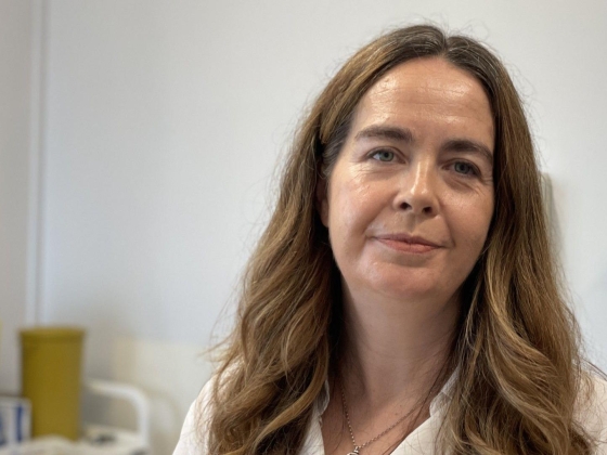 Az első ember új kísérleti vakcinát kapott az ebola ellen
