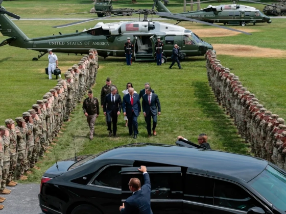 „Fennáll a veszélye, hogy visszasodródunk a totális háborúba” – Trump és Irán egymásra licitál a támadásokkal