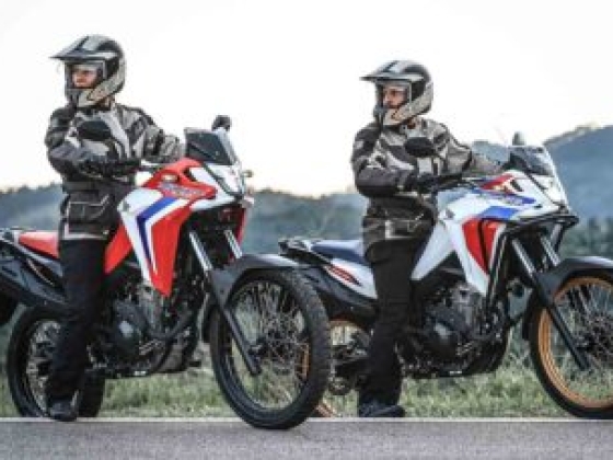 A Honda XRE 300 Sahara 2027 fontos biztonsági újdonsággal érkezik