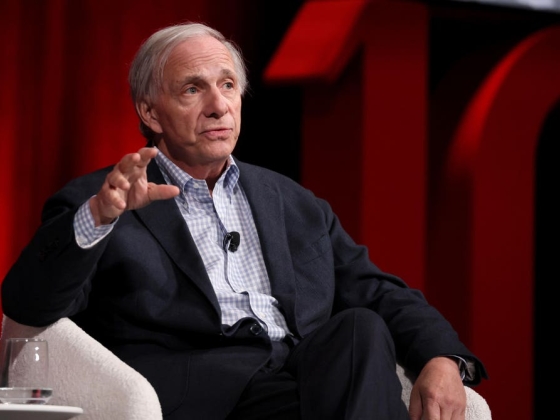 Ray Dalio milliárdos szerint a Hormuzi-szorosért folytatott „csata” meghatározza Amerika jövőjét