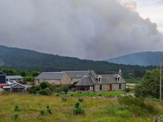 A rendőrség „súlyos incidenst” hirdet, mivel az időjárás változása növeli a Cairngorms-i erdőtüzek kockázatát