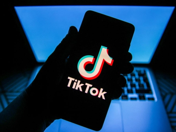 Fenyegeti Brüsszel a TikTokot, mert nem vigyáz a kiskorúakra
