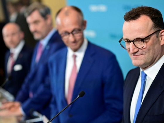 Előre menekül Friedrich Merz, átalakítja a kormányát