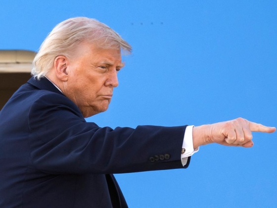 Meghaltak a vámok, éljenek a vámok! — Trump különös új fogást talált a világon