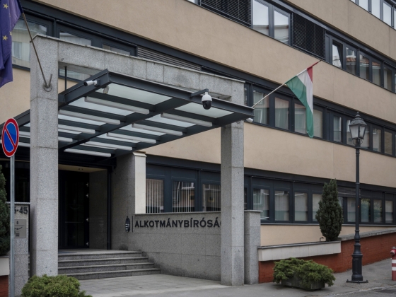 Túl nagy a sietség: kemény bírálatot kapott Magyar Péter és a Tisza Párt