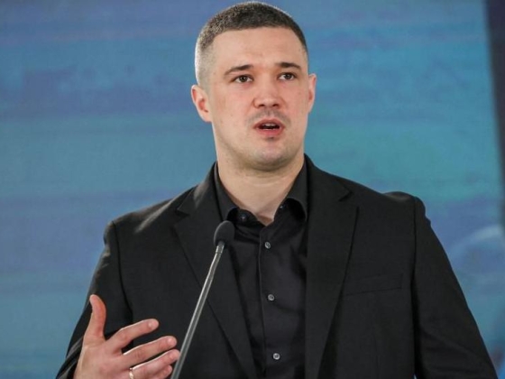 Zelenszkij megpróbálja orvosolni a védelmi miniszter leváltása miatti válságot, és számolja a költségeket