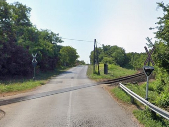 Még be sem fejezte a MÁV a győrasszonyfai vasútállomást, máris ledózerolták