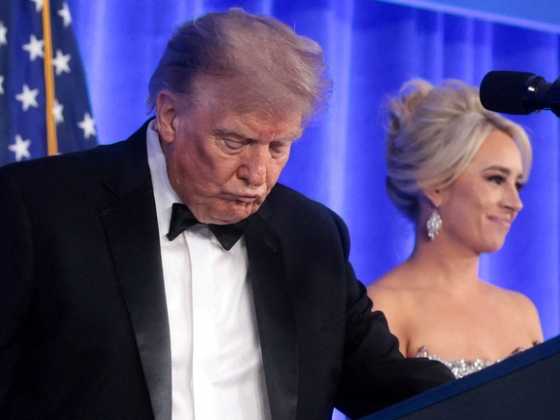 Trump nekiment a sajtónak, majd bejelentette, 2028-ban is indul az elnöki székért, hogy ne menjen csődbe a hírmédia