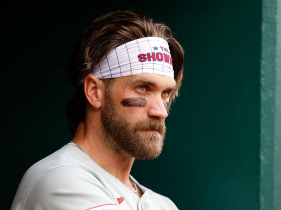 A Phillies játékosa, Bryce Harper 40 millió dolláros Front Office üzenetet küldött a kereskedési határidő előtt