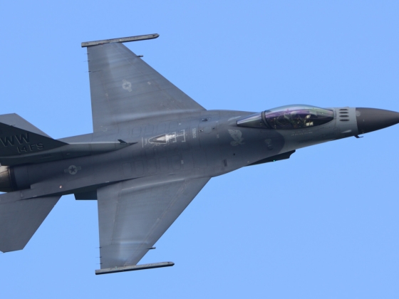 Felszálltak az F-16-os gépek – Azonnal lelőtték az ellenséges drónt a NATO-tagállam légterében