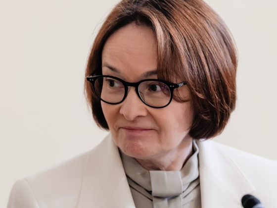 Az orosz jegybank nullára csökkentette a GDP növekedési előrejelzését, gyorsabb inflációra számít