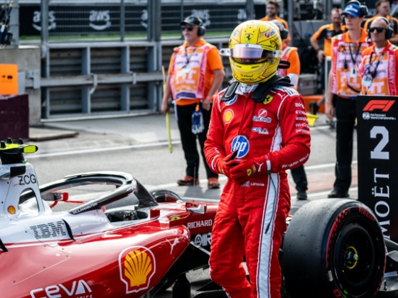 A hétszeres világbajnok a drámai bukás ellenére sem temeti a Ferrarit