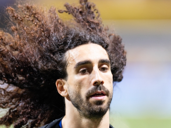 Cucurella torzonborz frizurájának (atyai) szívet melengető, megható sztorija van