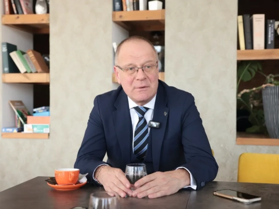 Navracsics Tibor gratulált a Tisza Párt alkotmánybíró-jelöltjének