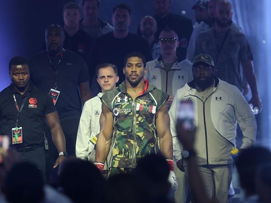 Joshua drámai győzelme Prenga felett képekben