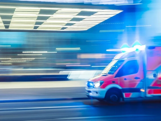 Forró kisbuszban felejtettek egy kislányt - már nem tudták megmenteni az életét