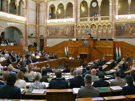 Szép csendben fogyott el a köztársasági elnöki intézmény súlya Magyarországon - Vajon a közvetlen elnökválasztás elhozhatja a nemzet egységét?